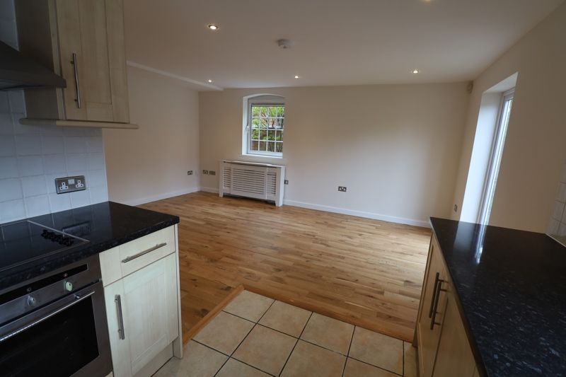 Property photo 2 of 8 Photo 17