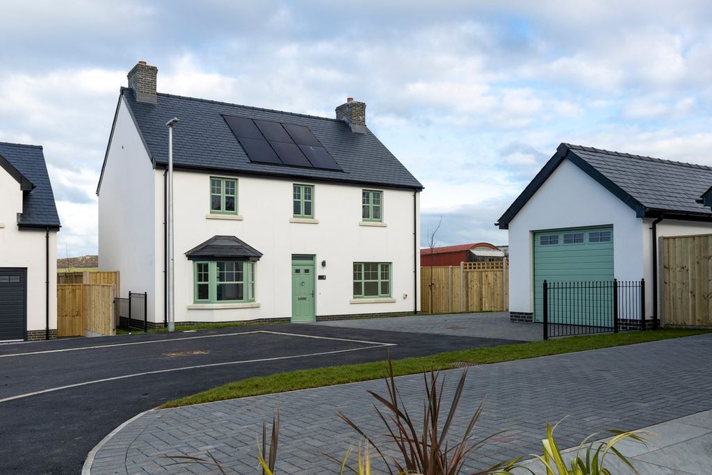 Property photo 1 of 23