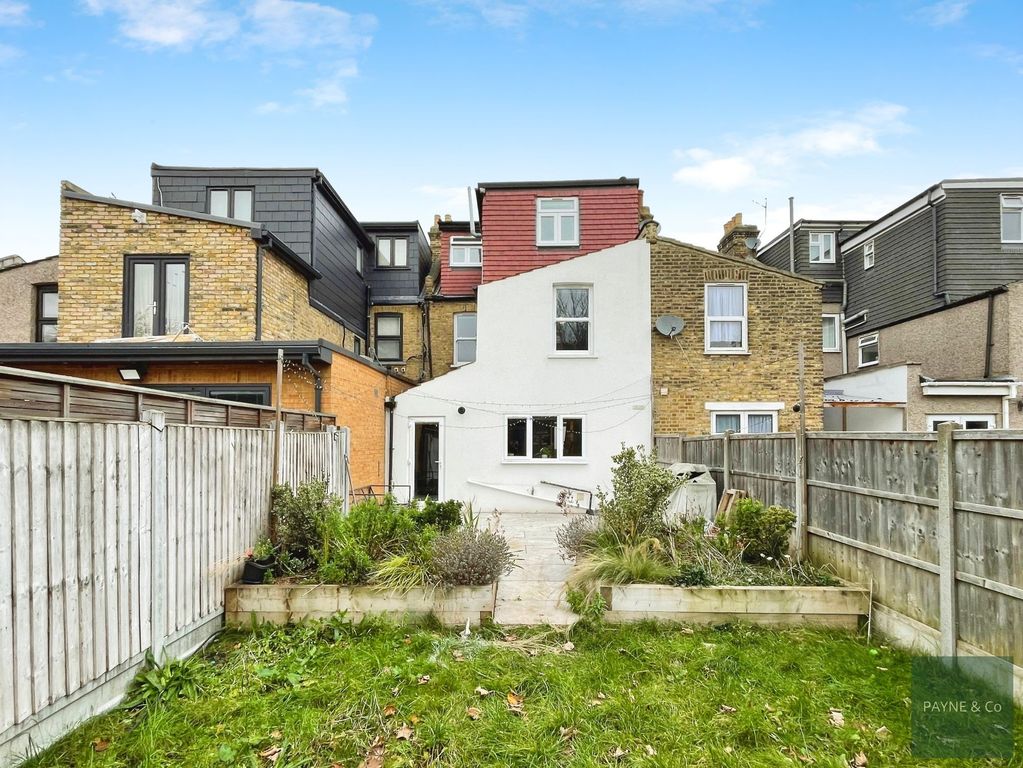 Property photo 2 of 31