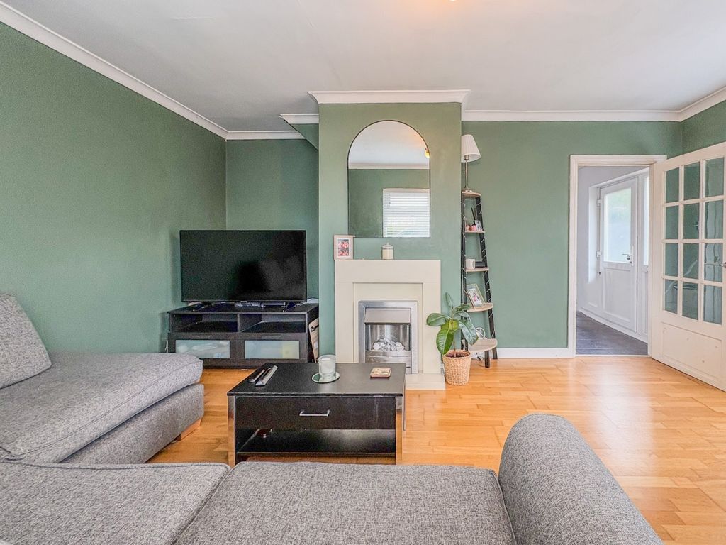 Property photo 2 of 21 4989065