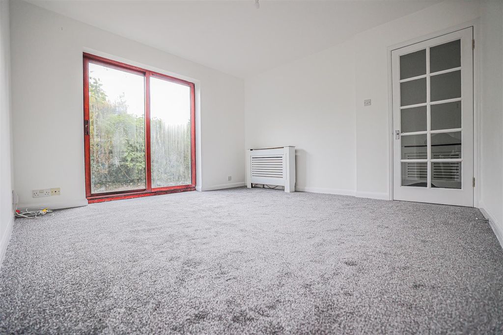 Property photo 3 of 11 980A1481.Jpg