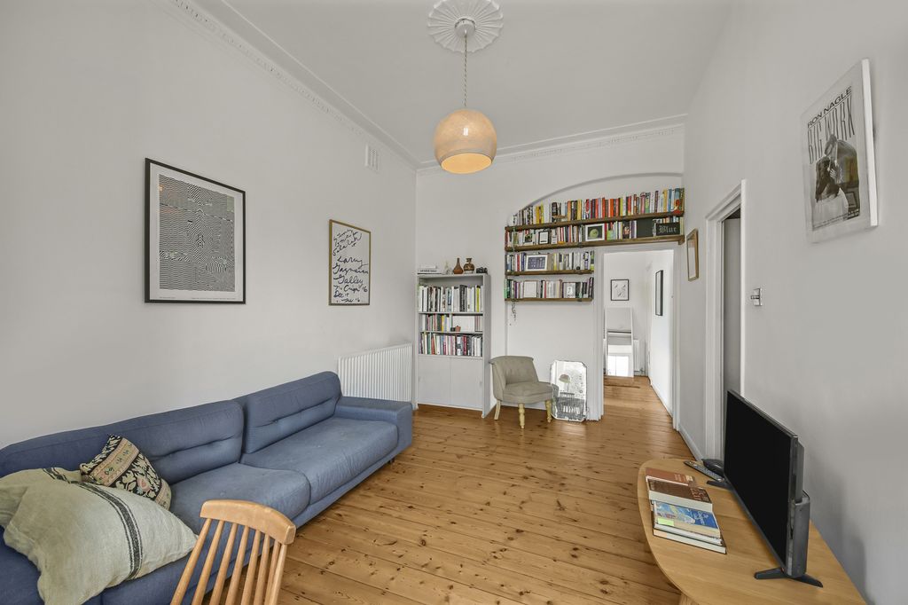 Property photo 2 of 9