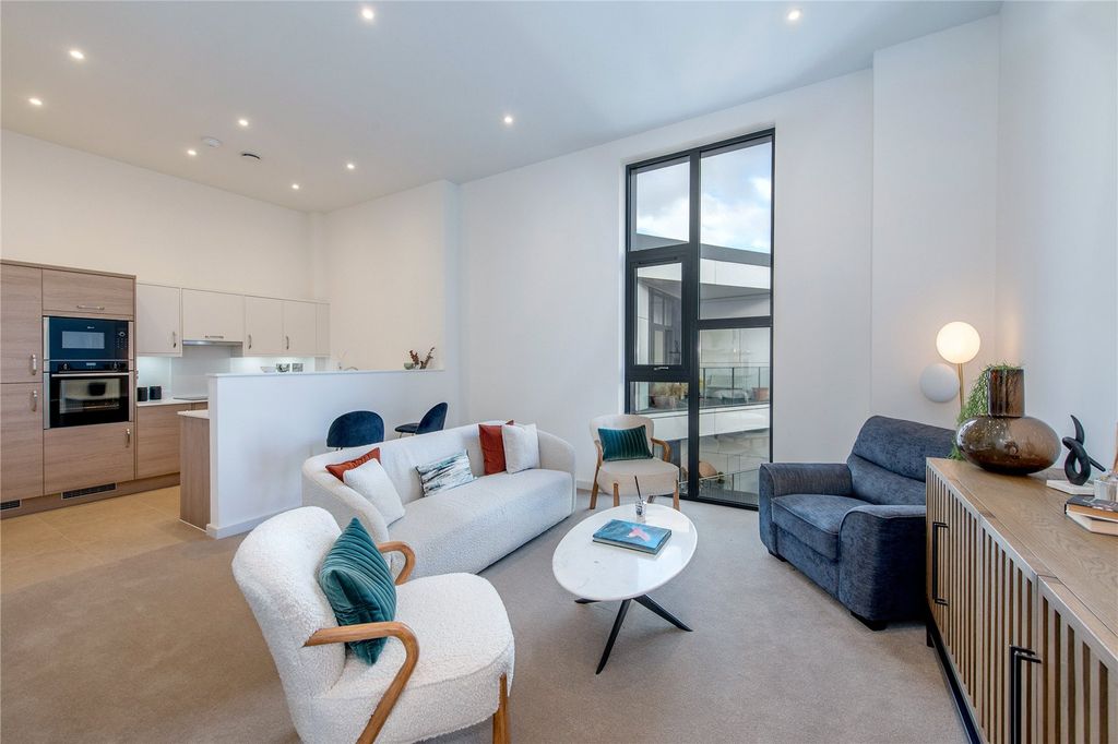 Property photo 2 of 19 Picture No. 28