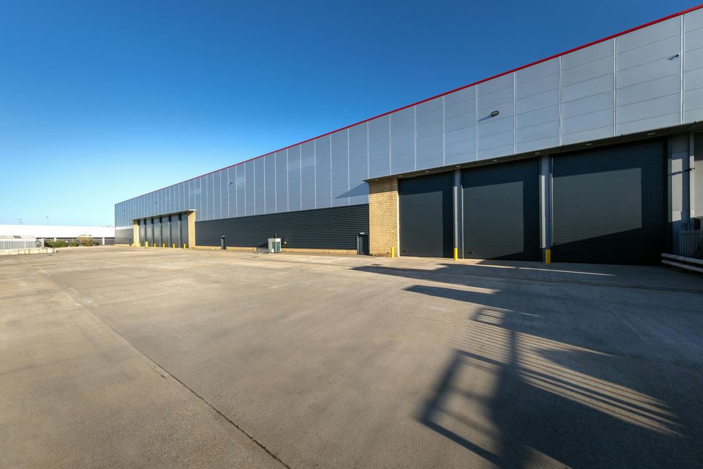 Property photo 2 of 27 2024 Sp Purley Way Croydon General 225315.Jpg