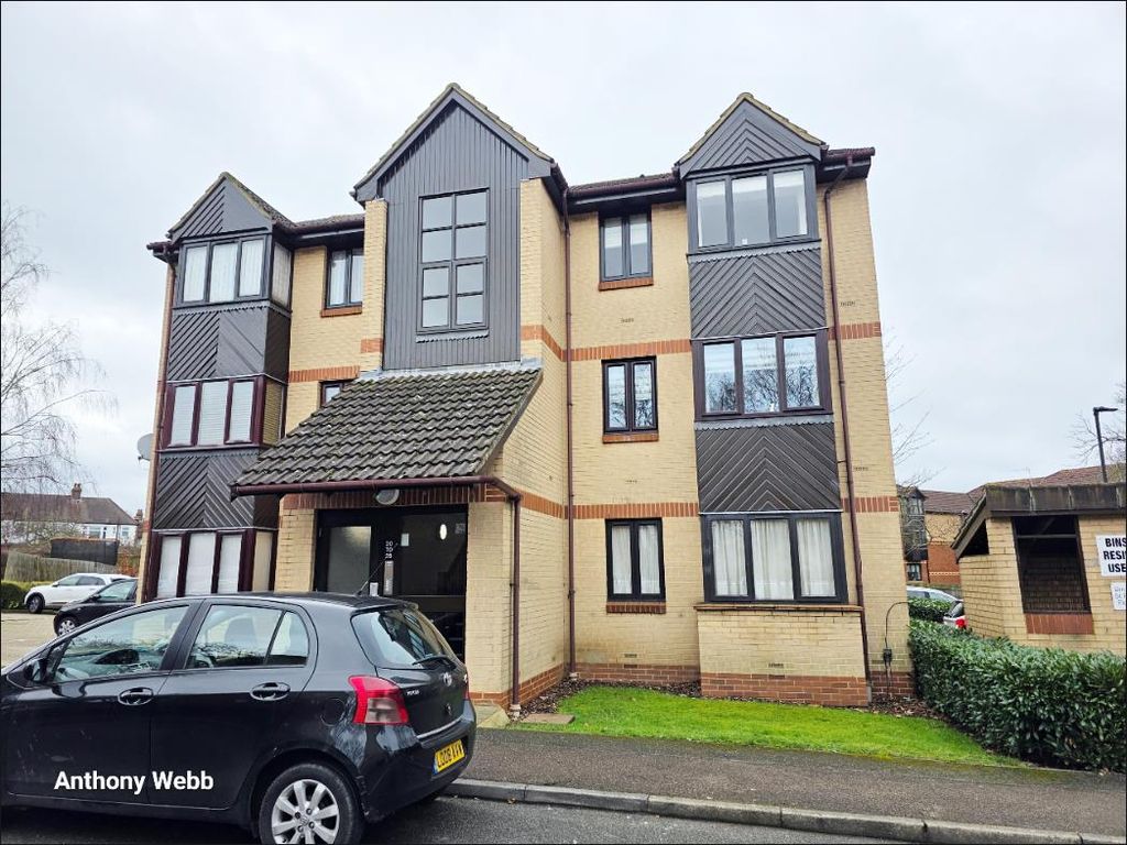 Property photo 1 of 10 Front