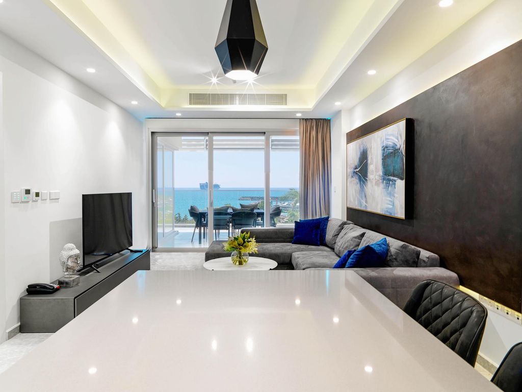 Property photo 3 of 30