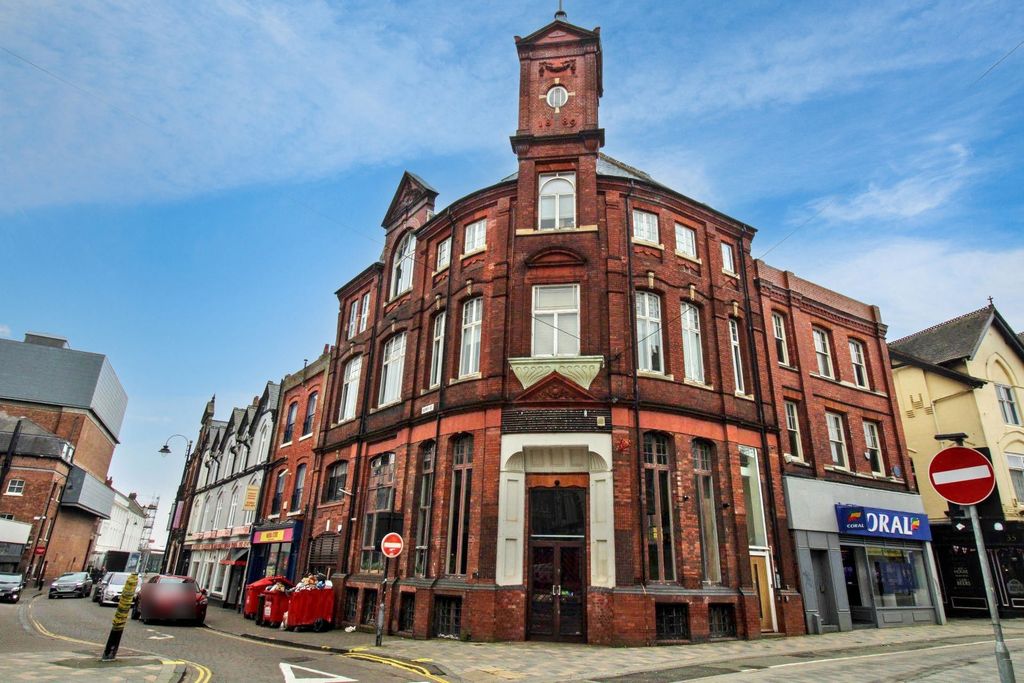 Property photo 1 of 13