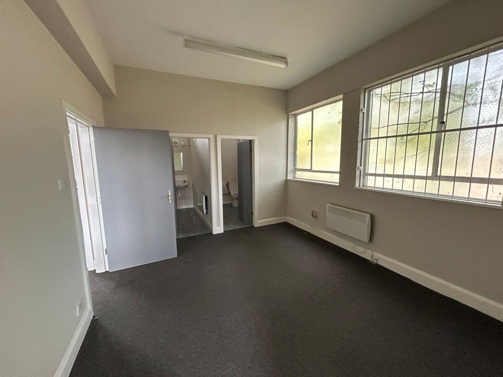 Property photo 3 of 5 Photo 5