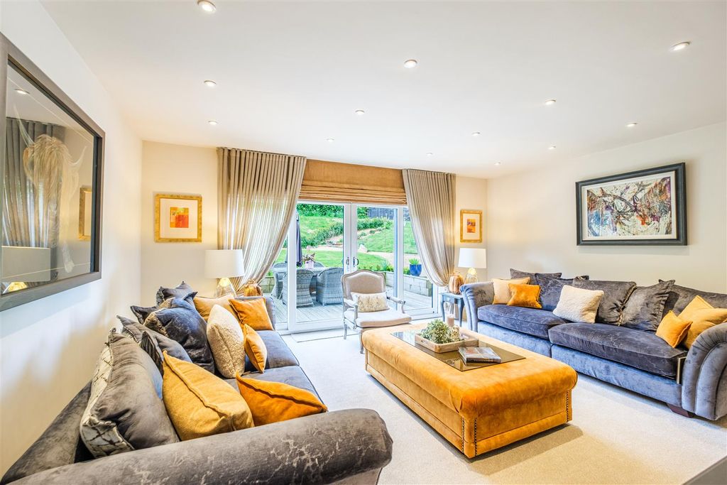 Property photo 3 of 27 Taigh Seanair-13.Jpg