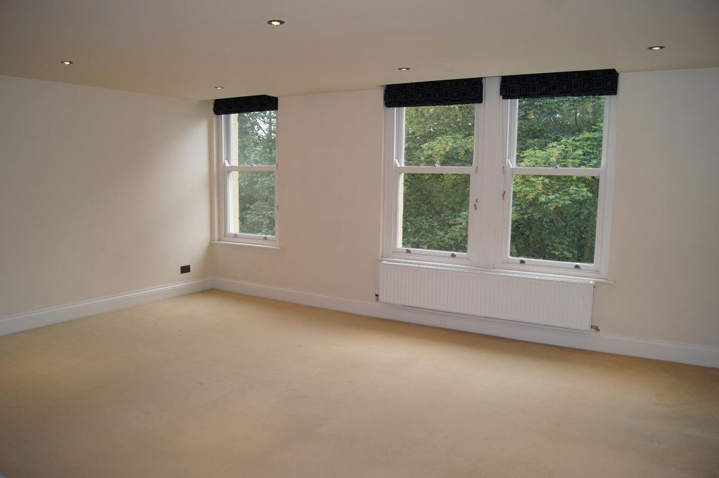 Property photo 2 of 12 0 General