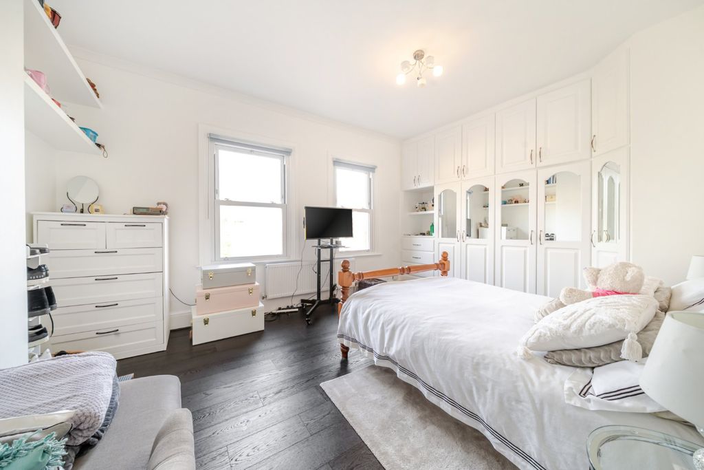 Property photo 3 of 21 Picture No. 02