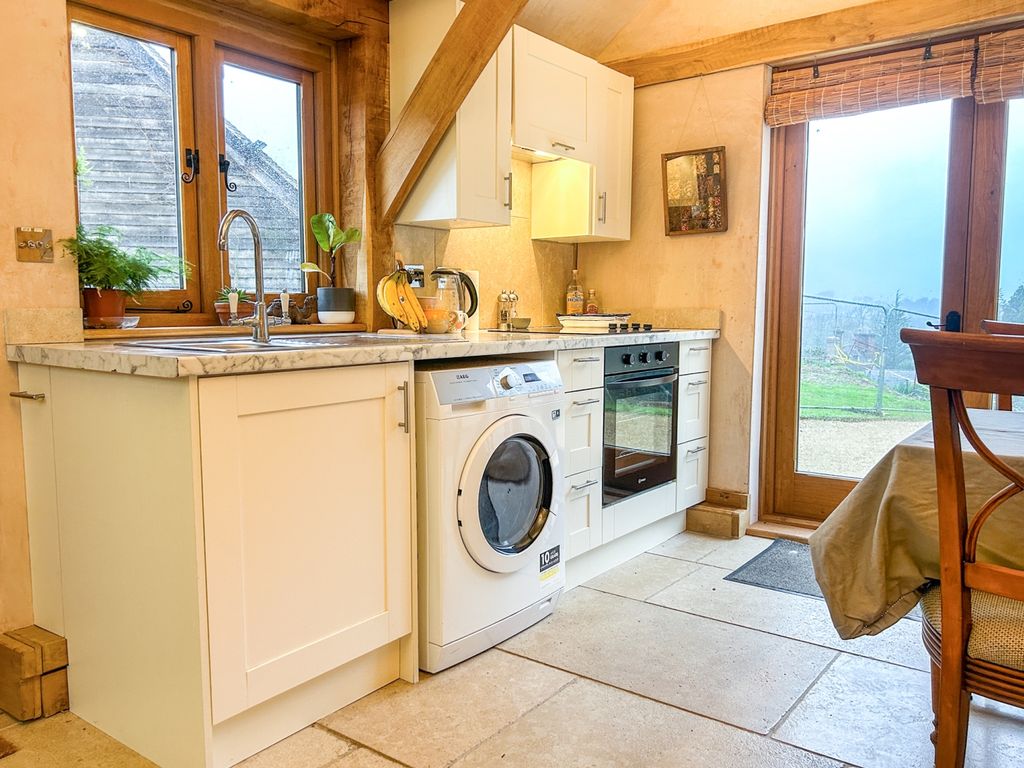 Property photo 2 of 7 Img_3495