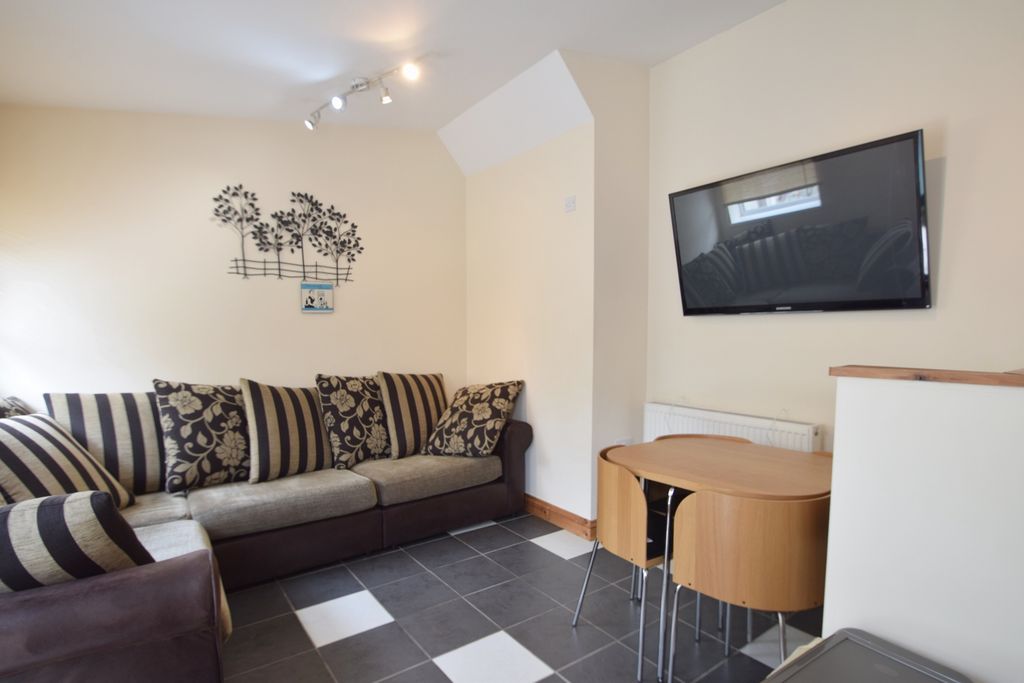 Property photo 2 of 22 Photo 4