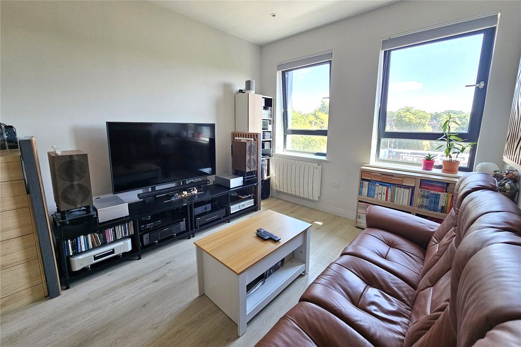 Property photo 3 of 13 Picture No. 07