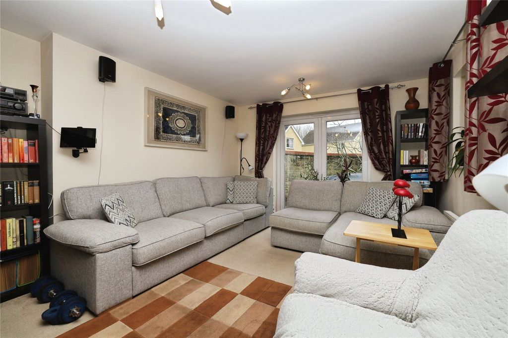 Property photo 2 of 17 Picture No. 02