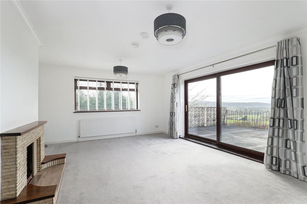 Property photo 3 of 19 Picture No. 16