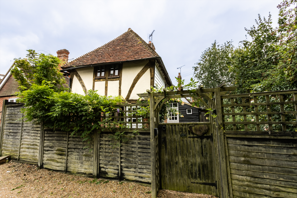 Property photo 1 of 11 Front