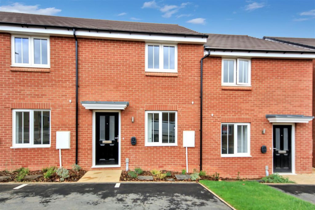 Property photo 1 of 8 Front.Jpg