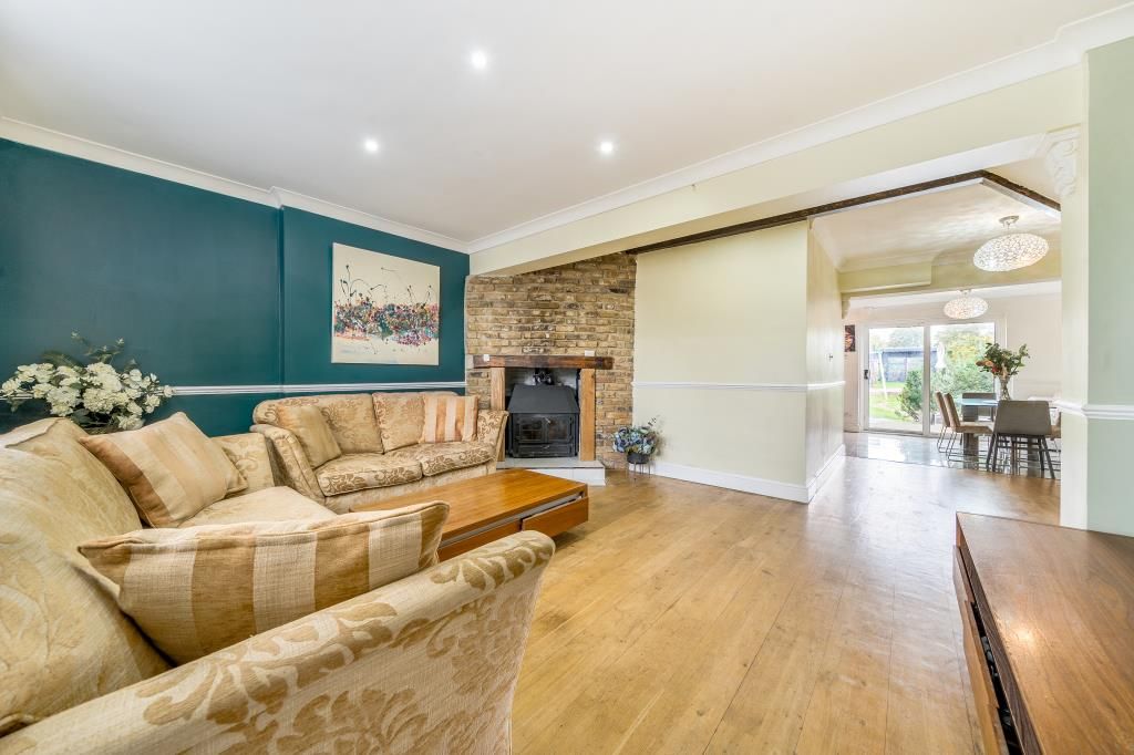 Property photo 2 of 20 Living Room