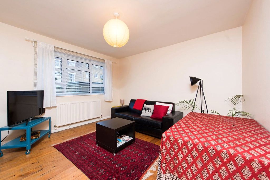 Property photo 2 of 6
