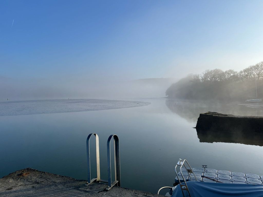 Property photo 1 of 7 Ox Helford
