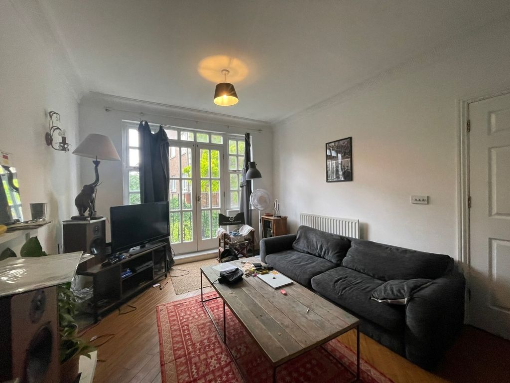 Property photo 3 of 9 2609873