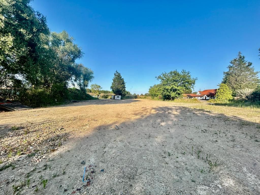 Property photo 1 of 5 Photo 11