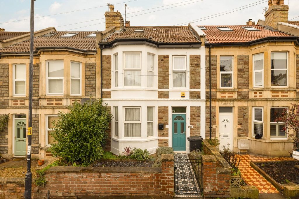 Property photo 2 of 34 Char0054-Cn.Jpg