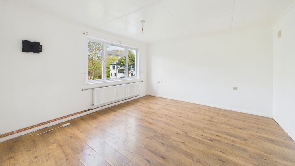 Property photo 2 of 13 Gallery