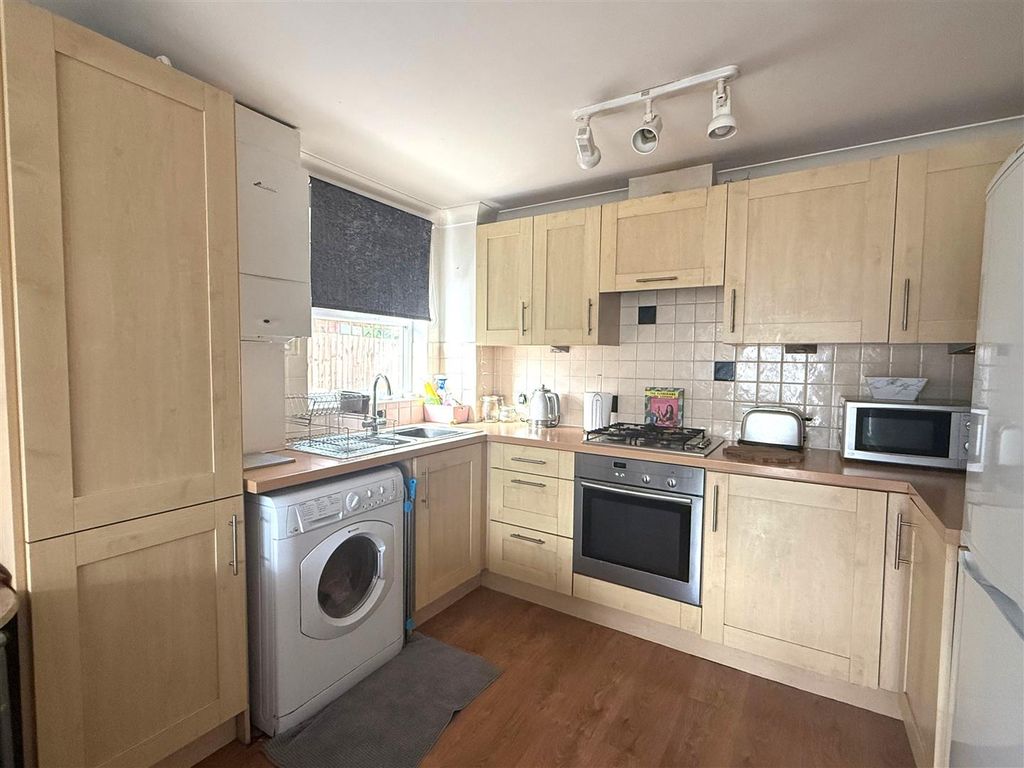 Property photo 3 of 8 2.Jpg