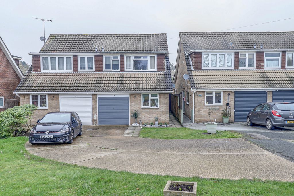 Property photo 1 of 17 Front