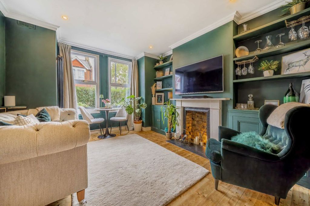 Property photo 2 of 6