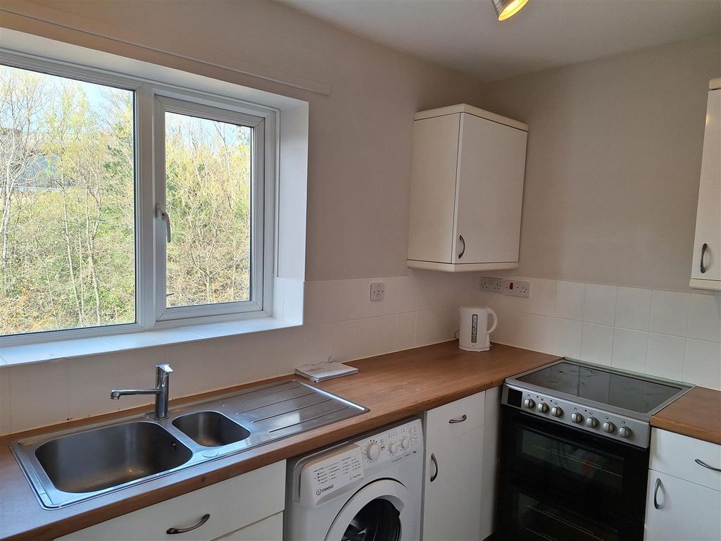 Property photo 3 of 11 1000082840.Jpg