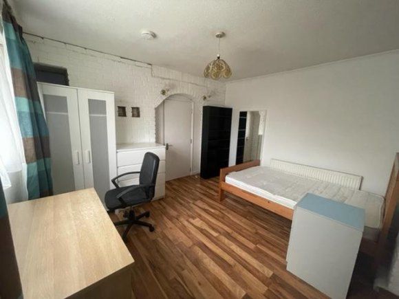 Property photo 2 of 8 0Ba9313F-Ceca-423C-Bcf1-E19Ac7854372.Jpeg