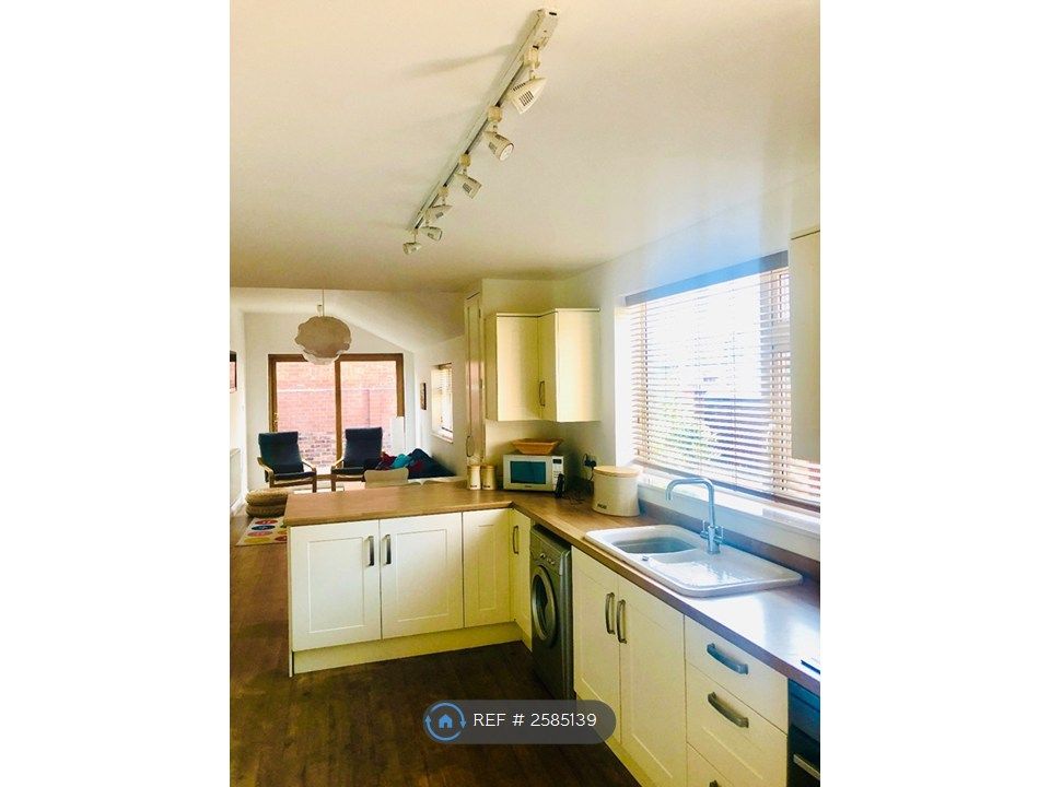 Property photo 2 of 9