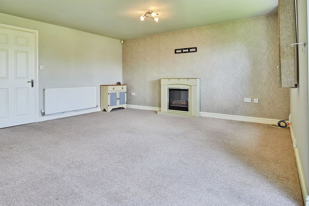 Property photo 3 of 20 Pbox-Img.Jpg