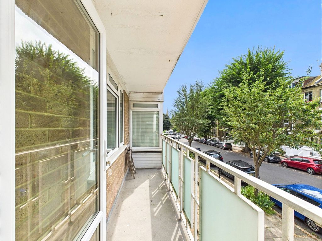 Property photo 3 of 11