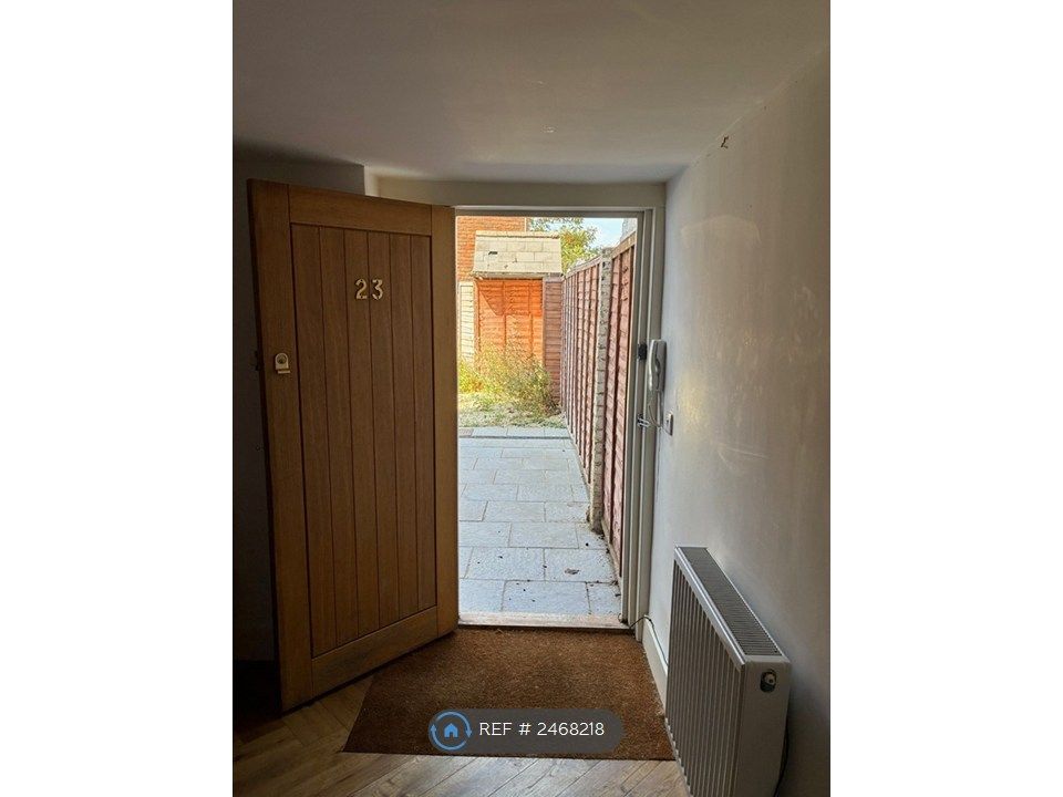 Property photo 3 of 11