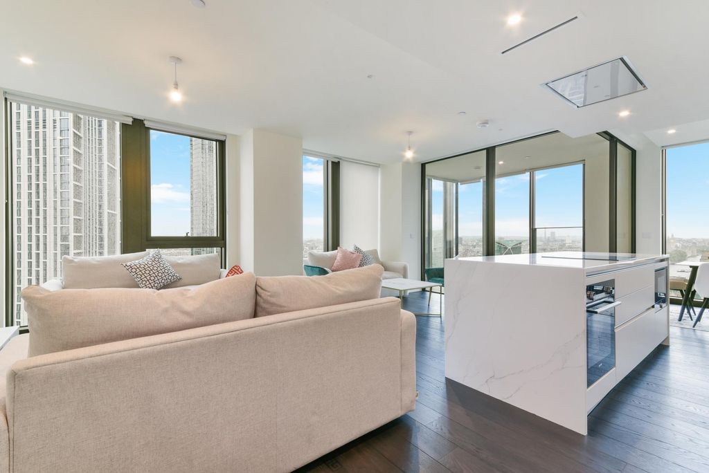 Property photo 1 of 25