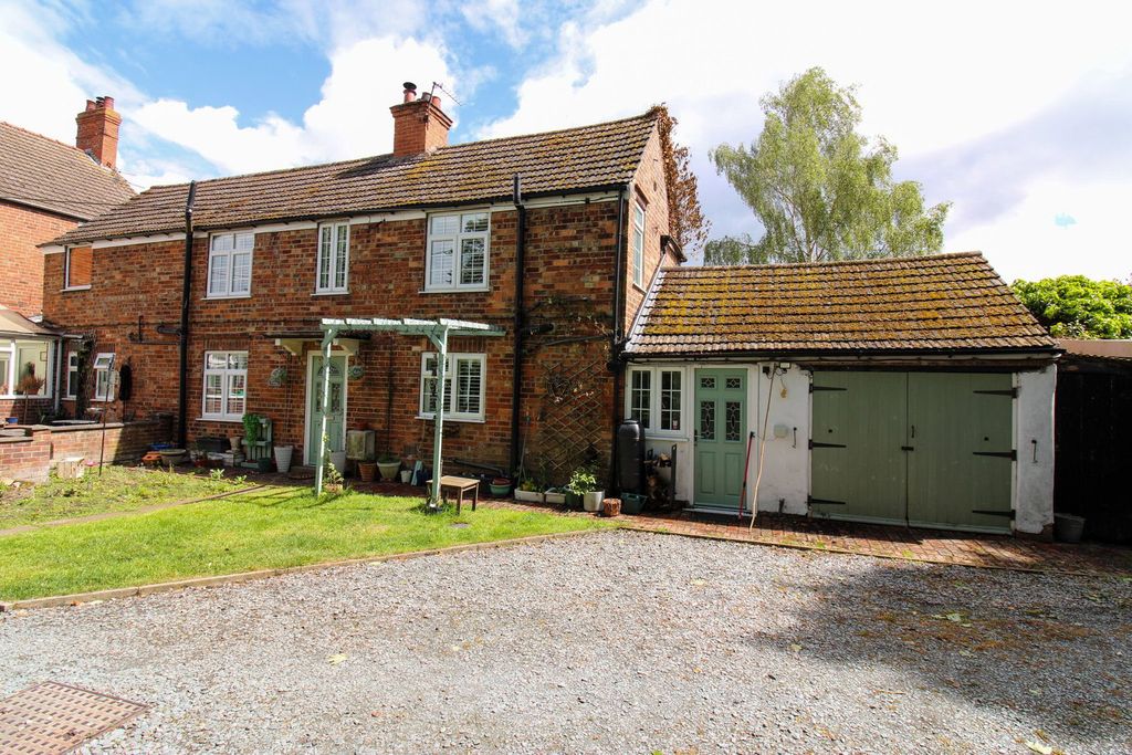 Property photo 3 of 41