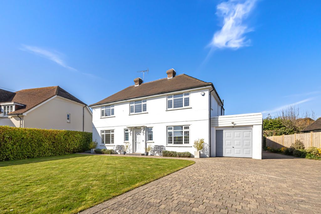Property photo 1 of 40 Grange Park Front View