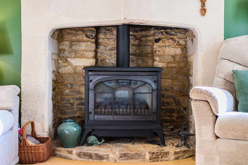 Property photo 2 of 25