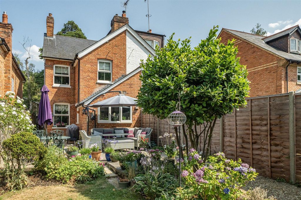 Property photo 2 of 24 1492963-4-6A5A32B7Abb09.Jpg