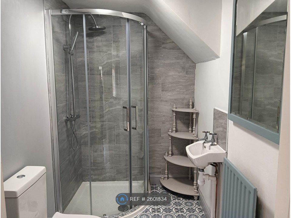 Property photo 2 of 12 Shower Room