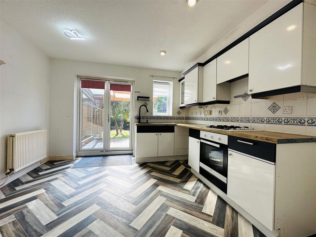 Property photo 2 of 13 Kitchen