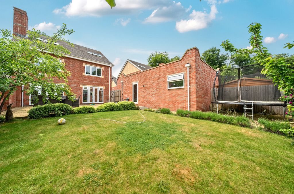 Property photo 2 of 22 1295482-2-682dc36...