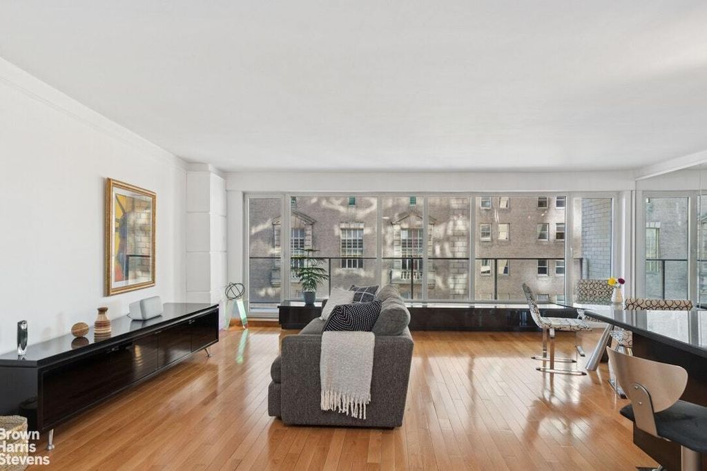 Property photo 3 of 13 <Alttext/>