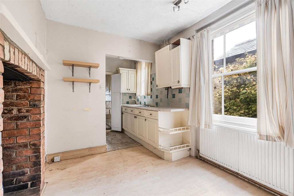 Property photo 3 of 14 Picture No. 16