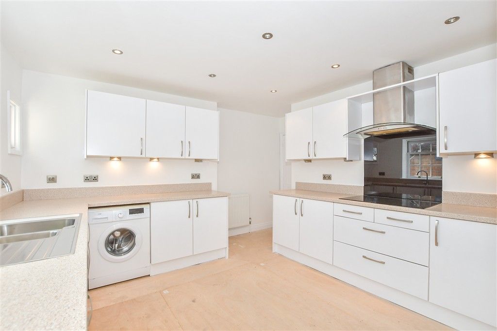 Property photo 3 of 13 Kitchen