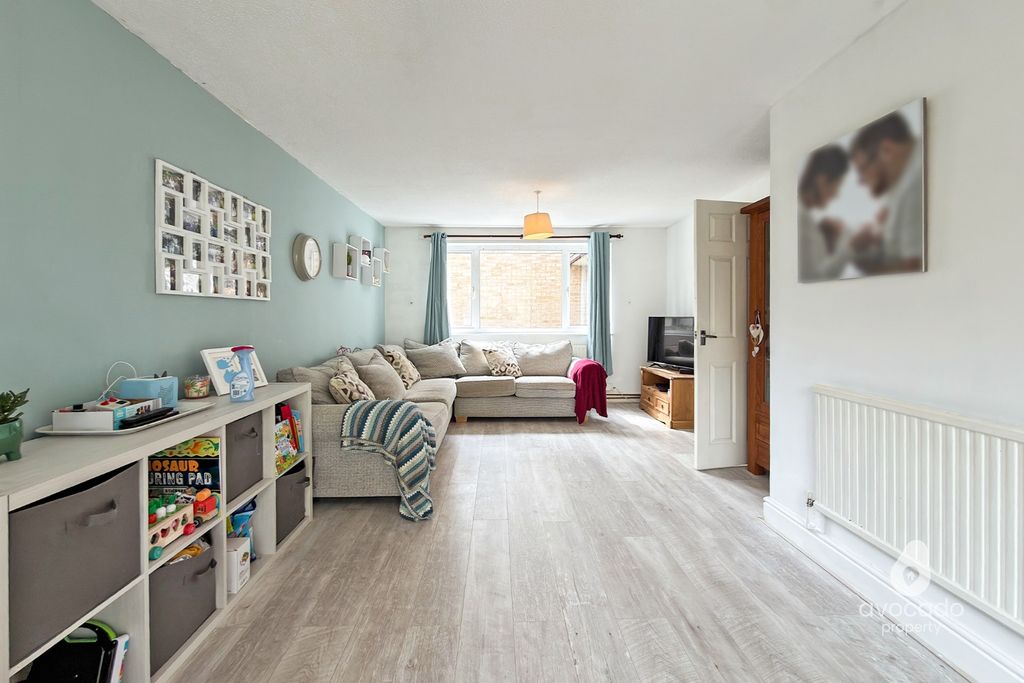 Property photo 3 of 11 4474046